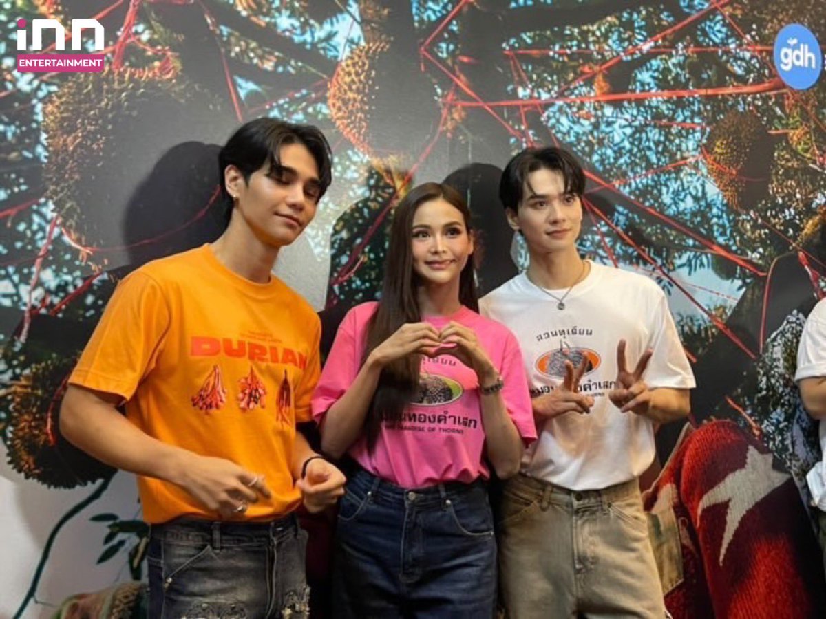INNNEWS's tweet photo. 📸 ปังไม่หยุดจริงๆ เดินหน้ารับความปังไปพร้อมกับ “เจฟ ซาเตอร์” - “เก่ง หฤษฎ์" - " อิงฟ้า วราหะ"  ในงาน ‘วิมานหนาม : ฮักเจ้าหลาย..มุ่งสู่รายได้ 150 ล้าน’ 🎉✨

#iNNNews #อิงฟ้ามหาชน #EngfaWaraha #JeffSatur #เจฟซาเตอร์ #เก่งหฤษฎ์ #kengjingnah #KengHarit #วิมานหนามทะลุ100ล้าน #วิมานหนาน #TheParadiseOfThornsz #ไม่พลาดทุกเรื่องอินเทรนด์