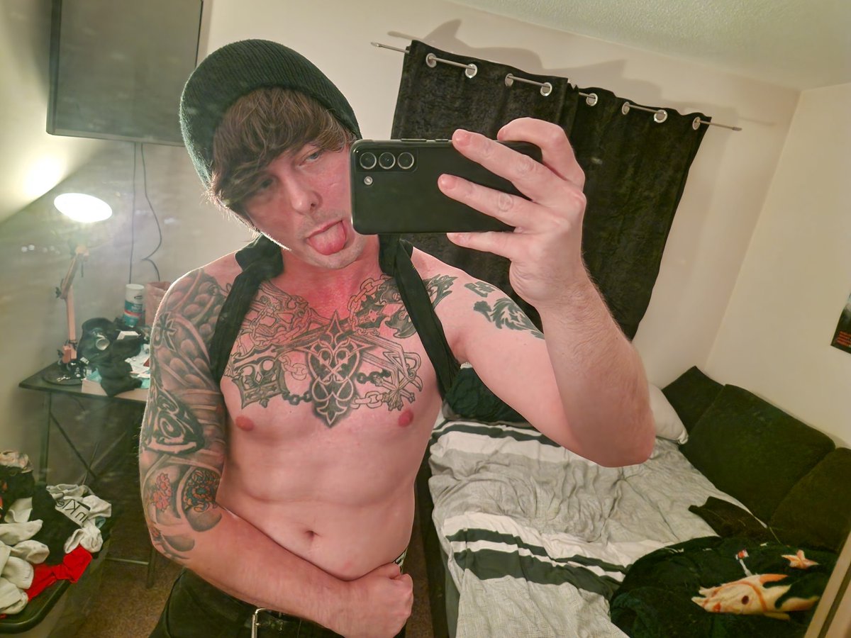 Been forever since I posted. Haven't felt body confident at all. But I happen to be drunk rn so here we go! 😁🥰