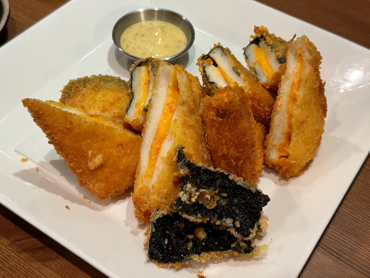 daiyuh's tweet image. 2차로 방문한 #이자카야 #로지 한펜치즈튀김 하나 시켜서 생맥주 냠냠. 다시 보는 그 날까지 건강하기로.