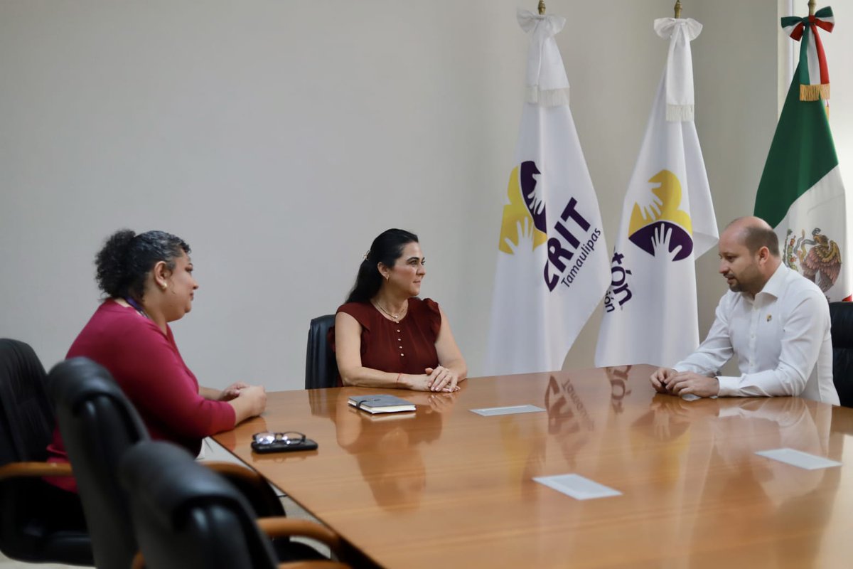RedNoreste1's tweet photo. #Tamaulipas | #Tampico Estrecha lazos Mónica Villarreal Anaya con el CRIT Altamira.
https://t.co/Gj7OWCk2yw https://t.co/Hr59r89tLu
