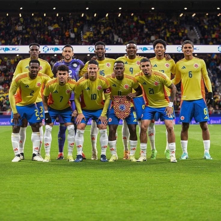 𝚨𝓝𝐢✺ツ (@mani_ani83181) on Twitter photo 