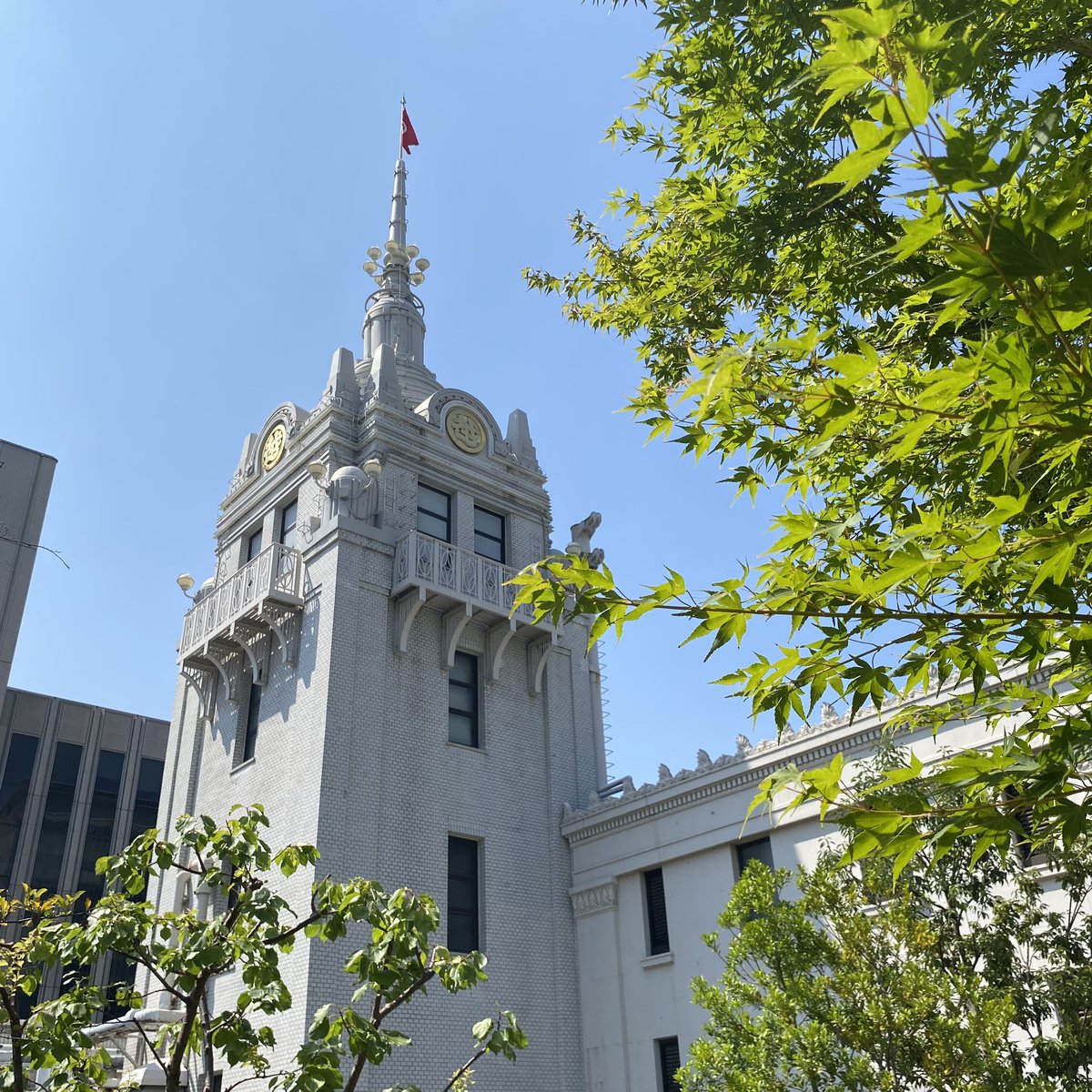 日本橋三越の英国展は、ヴィンテージのカップ&amp;ソーサーが充実しています😆
1客トリオをゲット😄