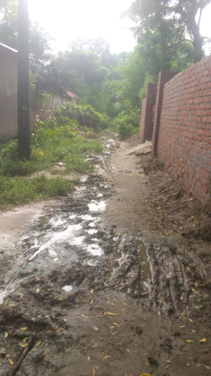 दबंगों ने गांव का रास्ता और पानी  रोका पूरे गांव का रास्ता और पानी बंद मामला अमेठी तहसील ग्राम सभा महमदपुर चौबेपुर गांव का
<a href="/DmAmethi/">DMAmethi</a> <a href="/cdoamethi/">CDO Amethi</a> <a href="/myogioffice/">Yogi Adityanath Office</a> <a href="/myogiadityanath/">Yogi Adityanath</a>