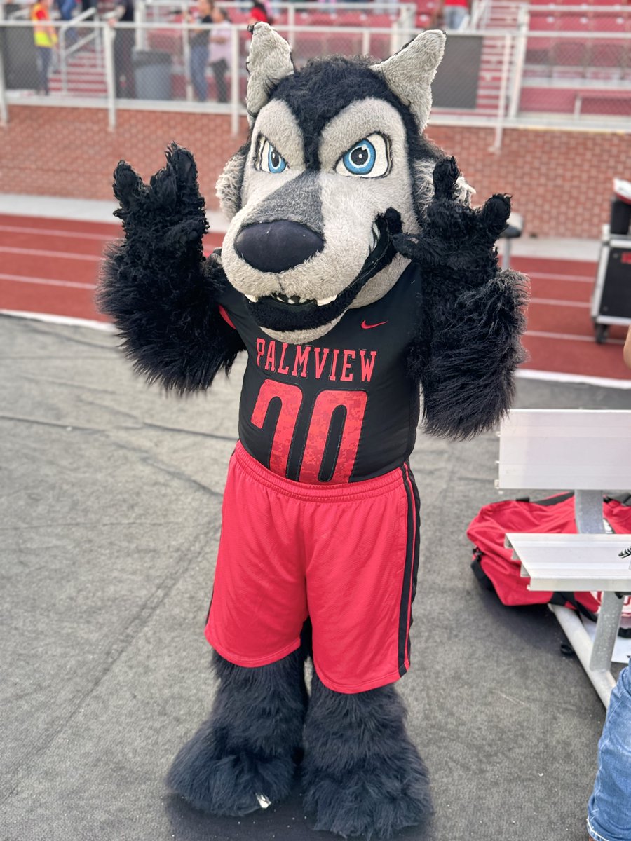 lajoyaisd's tweet image. 🏈✨ What a way to kick off our first home Friday Night Lights of the season! @FootballLobos  took down the Roma Gladiators with a 28-14 victory! 🔥💪 Proud of our team for bringing the energy and the W! Let's keep this momentum going! Gooooooo LOBOS!!🐺🙌
#LegacyOfExcellence