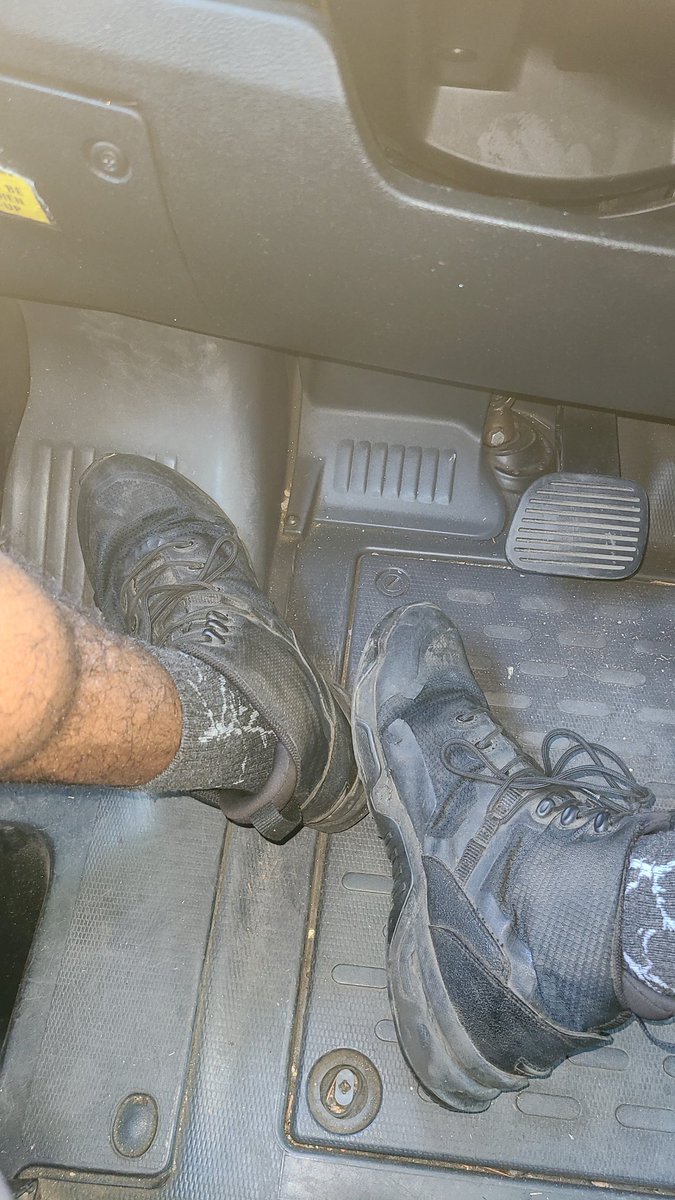 CashmasterJroc's tweet photo. You only deserve stinky socks filled with Alpha sweat. While I enjoy a drink and a joint 😆
#masterjroc #alpha #findom #cashmaster https://t.co/anSZivGyqt