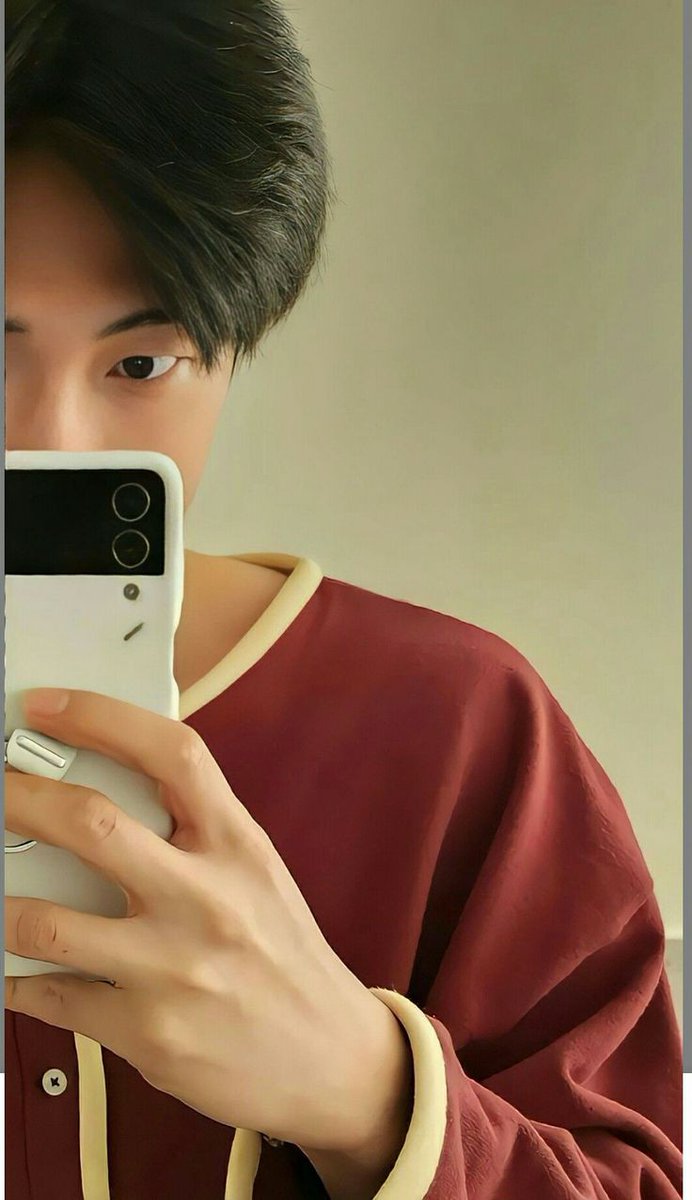 maxmartinelli_'s tweet photo. Me copio para que me ignoren😍

Nombre: Massimo
Pronombres: él
Altura: 1.85
Sexualidad: bisexual
Signo: virgo
Piercings: no
Tatuajes: no
Color fav: gris
Bebida fav: limonada
Comida fav: pasta
Animal fav: gato
Plus: parezco serio y después me ven todo llorón

¿Serían mis amigos? https://t.co/z8Bgcs8ZwS