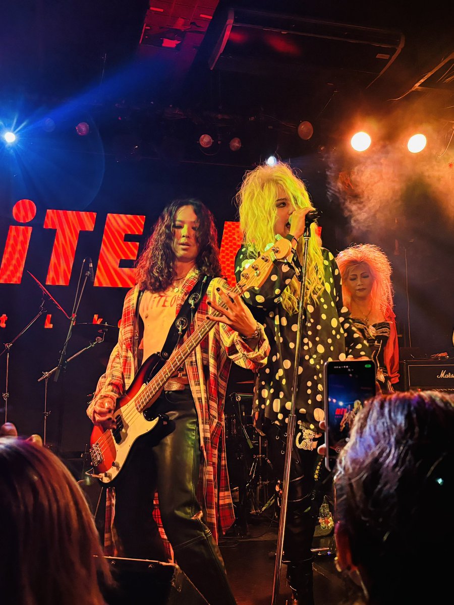 00878Apple's tweet photo. LAメタル大好きーーー🤘💥
#NiTEOUT https://t.co/5lq8ntiSXh