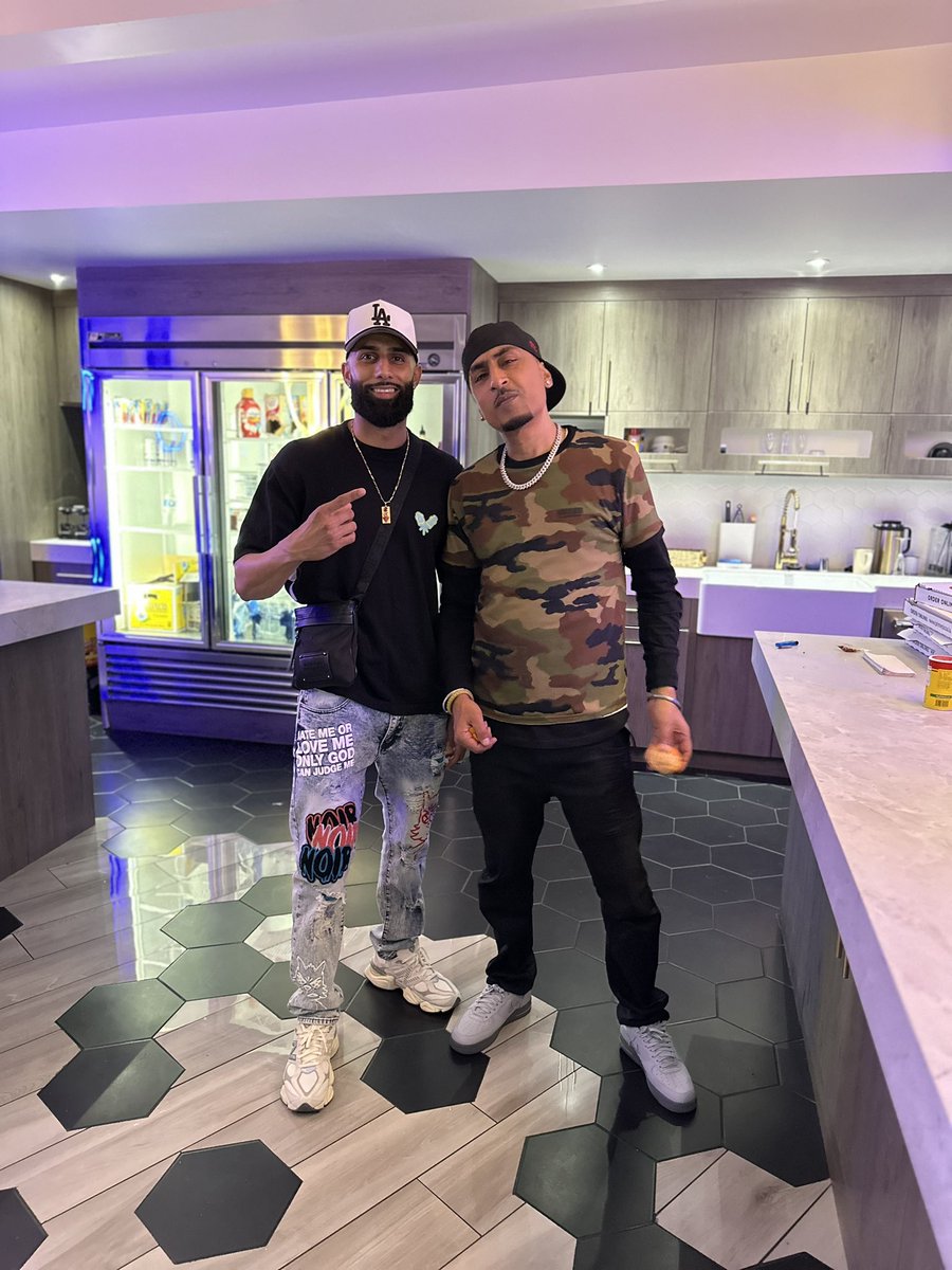 Happy Singh tweet media