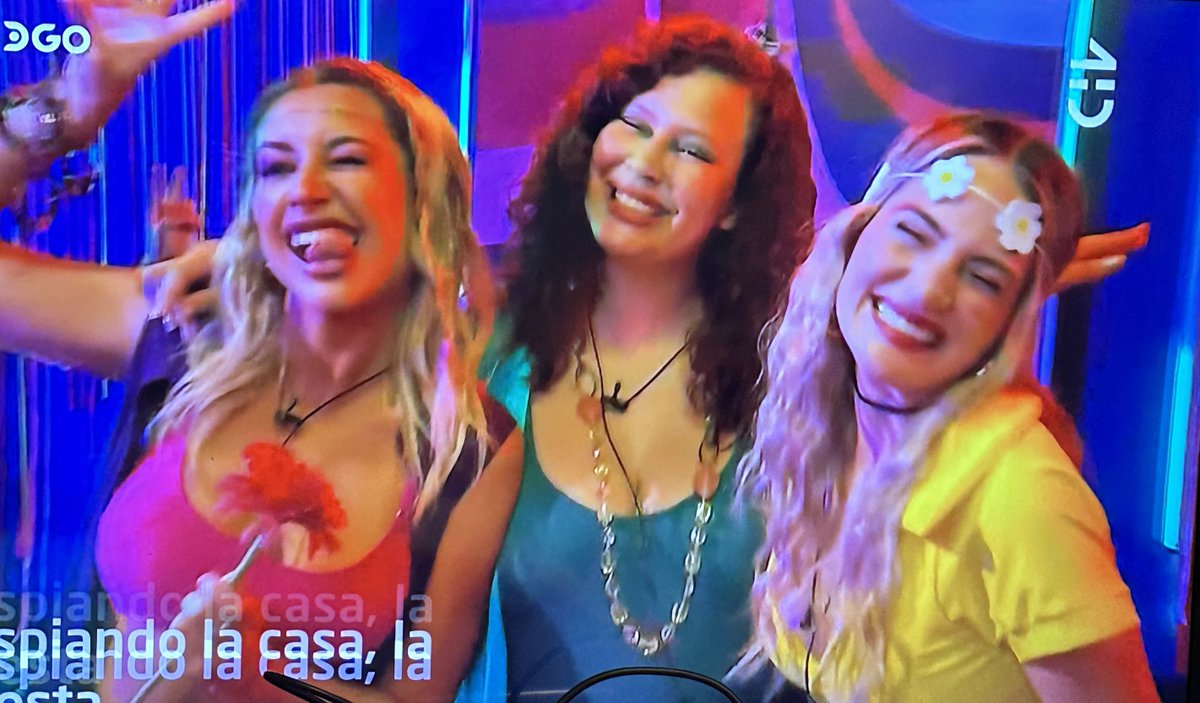 agustdmidnights's tweet photo. el grupo que siempre debió ser, déjenme decirles  #GranHermanoCHV https://t.co/rbYcGmKz83