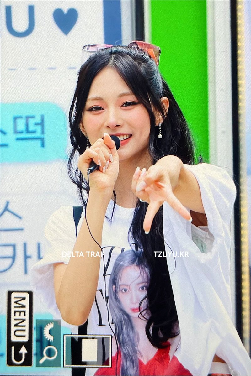 delta_trap's tweet photo. 240907 쯔이가 왜이리 얼짱 
#쯔위 #트와이스 #TWICE #TZUYU https://t.co/nwv0OvvVDU