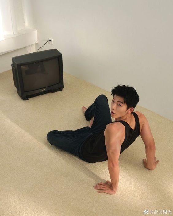 1master_B0B's tweet photo. 사샤 전신 전부 땅에 앉혀두고 싶은데 포즈가 마땅히 안 떠올라 고민하던 차 추천받은 짤들
각자 7/성에 씀 https://t.co/ymAdX78PeA