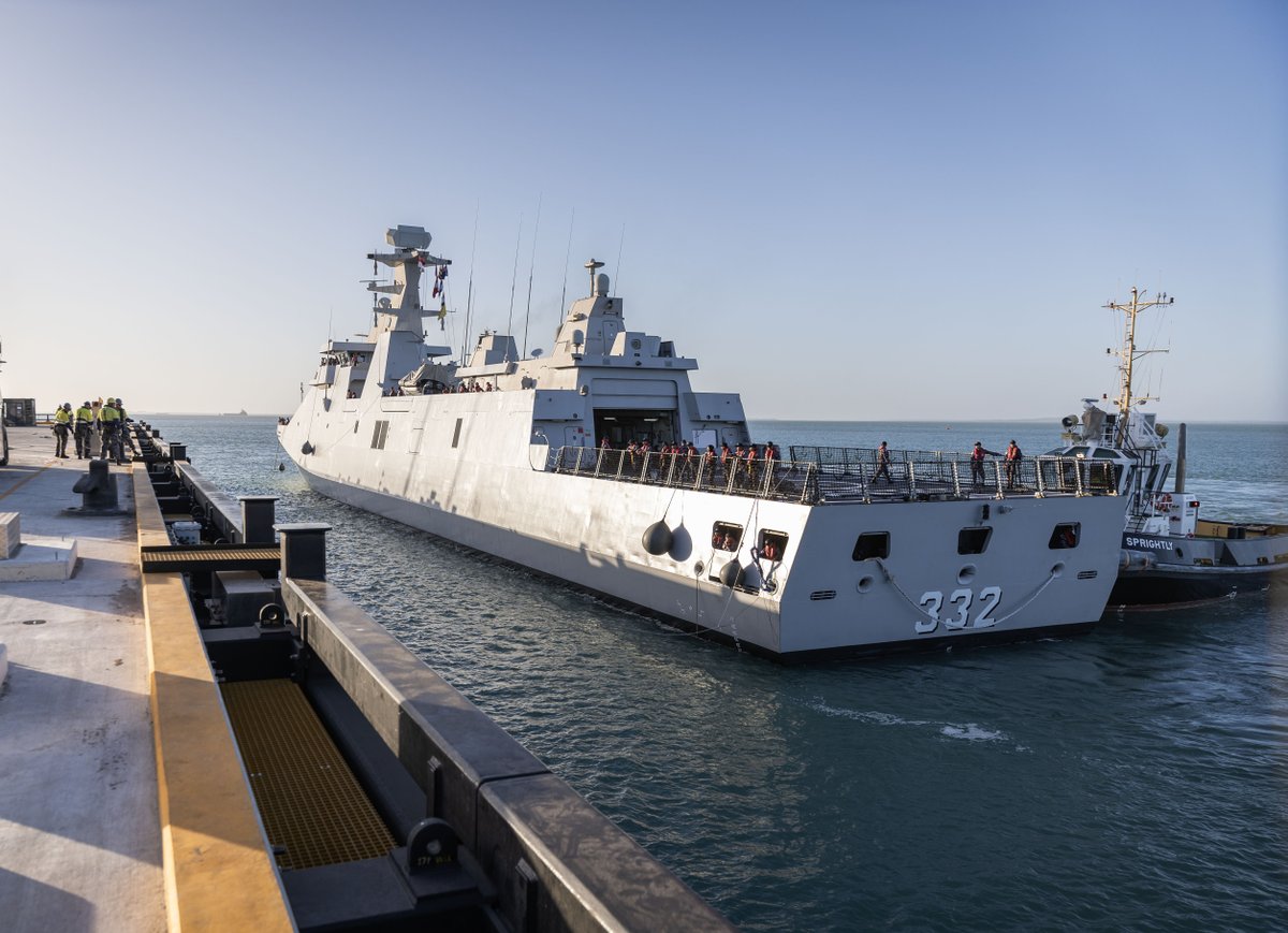 Australian_Navy's tweet photo. Selamat datang Indonesian! KRI I Gusti Ngurah Rai arrived in Darwin today for Exercise Kakadu 2024! 🇦🇺 🇮🇩 👋 

#ExKakadu #KA24 https://t.co/JBLRJpTo4E