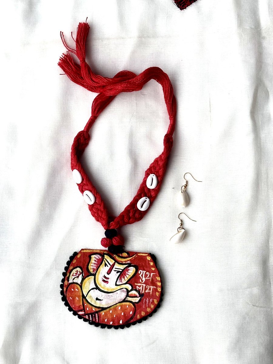 KokumStudio's tweet image. May Lord Ganesha's blessings be upon us all! 

May He remove all obstacles and bring prosperity, happiness, and peace to our lives. 

Ganpati Bappa bless us all!🙏🙏

#HappyShopping  #GanpatiCelebration 
#GanpatiBappaMorya