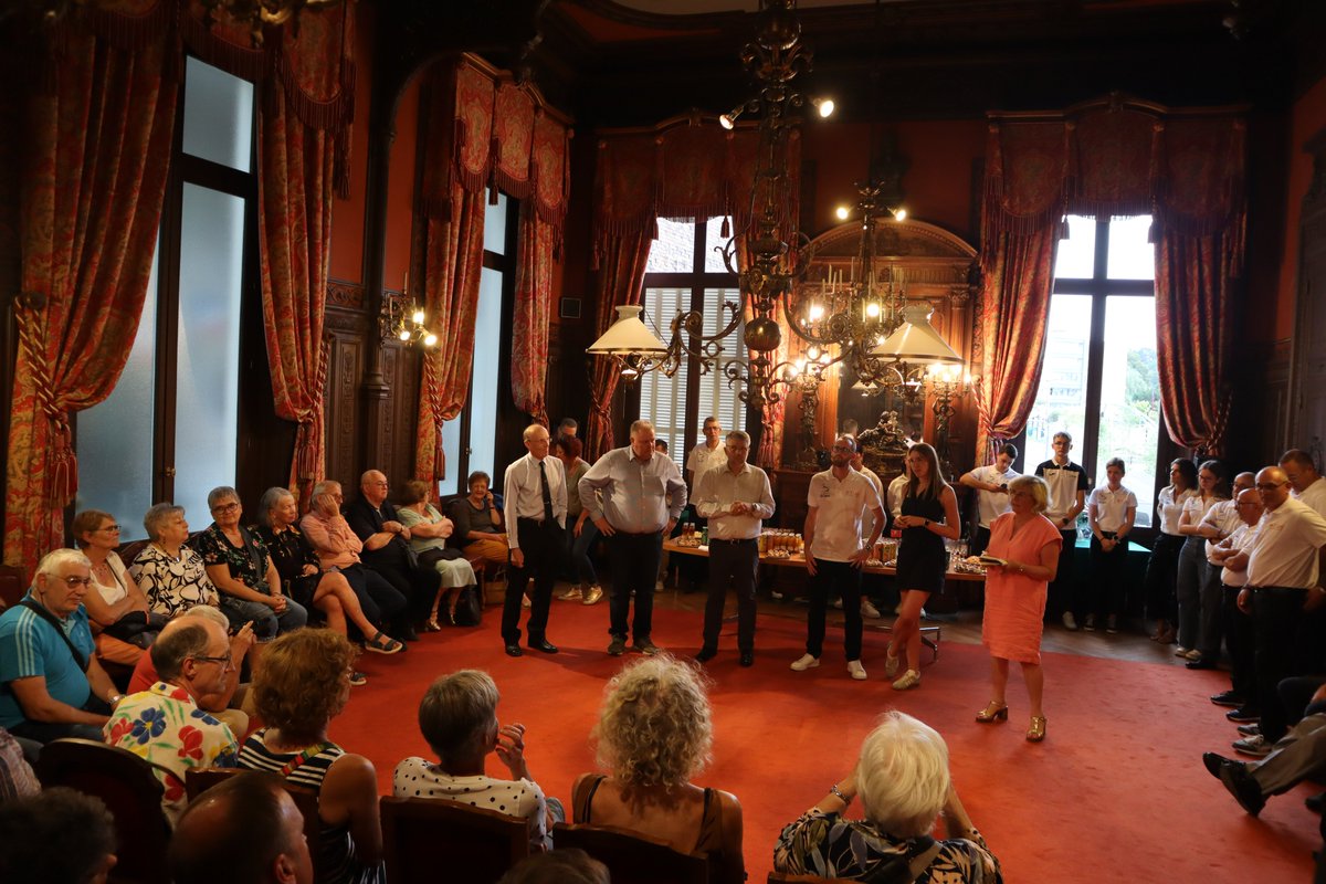 Hier soir, Christophe Doré, l'organisation du Semi-Marathon de Bolbec, et le Comité d'échange Inter-Nations, ont accueilli les athlètes Anglais et Allemands, venus courir sur la 45e édition du Semi-Marathon et participer dimanche au 80e anniversaire de la libération de Bolbec.