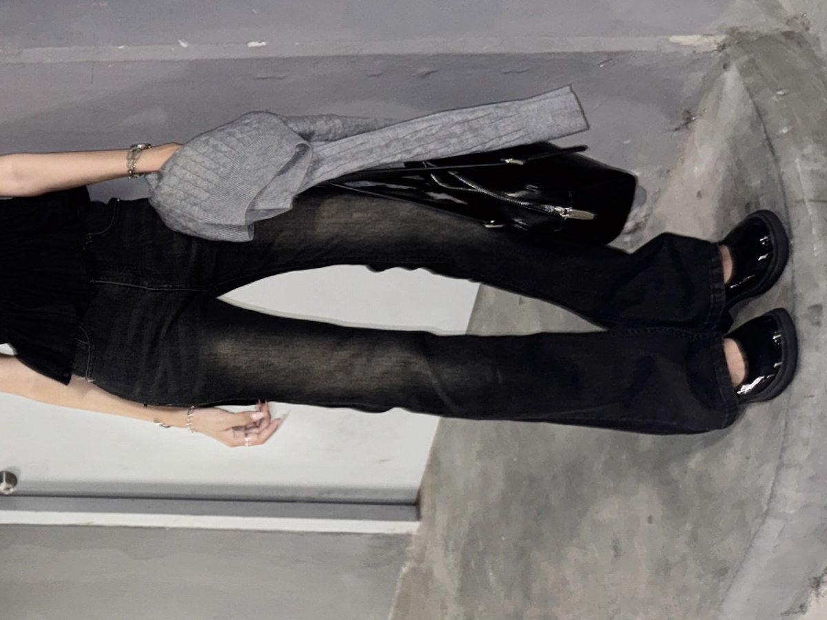 มาคับ 🤌🏻 อยากมารีวิวกางเกงยีนส์แบรนด์ไทยราคาไม่ถึงพัน ส่วนใหญ่แค่ 500+ มีทั้ง baggy jeans ,ขาม้า ,กระบอกกลาง เอวต่ำ เน้นสีเฟด ใส่ให้ดูทุกตัว