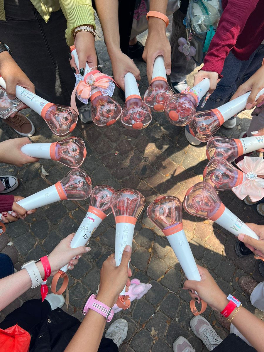 𝑚𝑢𝑡🍒 tweet media