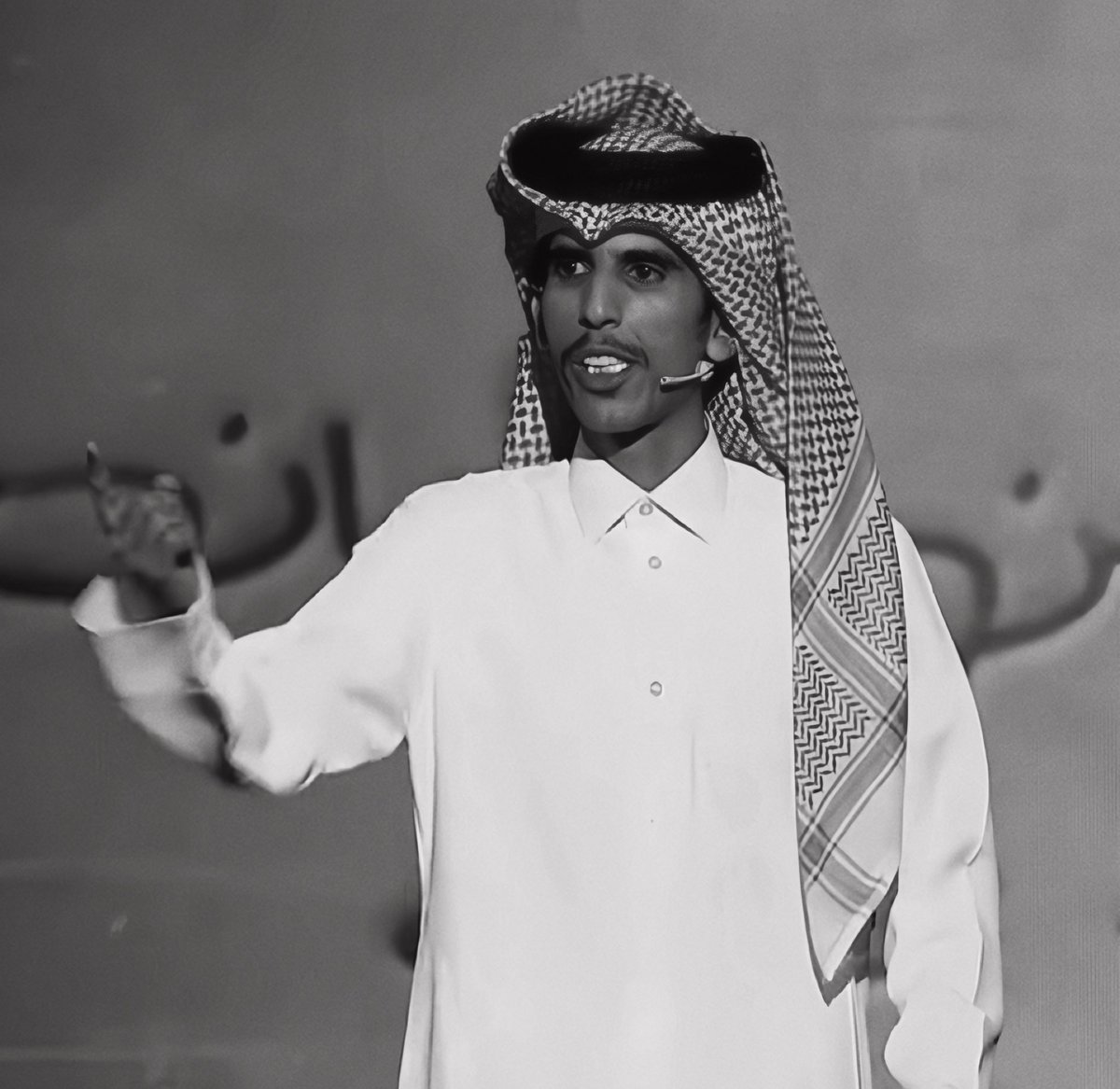 o5lix's tweet photo. تعذّر على كيفك لكن الوعد بعدين 
إن الله أمهلني والله إن قدك تذهّبني

غرورك تمتّع به على الاش والمسكين
اما انا نظام الغطرسة ما يناسبني

يكسبني الكلام الواقعي والجناب الزين
و ردي العقل بالذات ما هوب كاسبني

تعذّرتني العام و تعذّرتني ذا اللحين 
و مدحتك مغامر و انت فعلك يكذبني

وانا اجيك واجامل معك وانت وجهك شين
ولا قلت ما اصبرني ولا قلت ما اطيبني

اشلّك على العمدان قد لي ثلاث سنين
واغْمرك بـ طيبي وانت طيبك مجنبني

ياشيعة علي مهما مدحتوا علوم حسين
ترا سنة محمد نزيهة .. و تعجبني 

#صالح_النشيرا
@saleh_neshaira