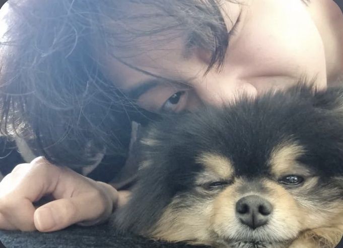 hilalysam2021's tweet photo. Happiest Birthday Our Tannie(YeonTan) ❤️🐻
You are The most precious thing in taehyung's life. May you always live long and healthy with our taetae and us! 
HAPPY YEONTAN DAY!🤍
#7YearsWithYeontan 
#HappyBirthdayYeontan 
#우리탄이_우리태형_건강하게_오래오래 https://t.co/uDFNl6C590