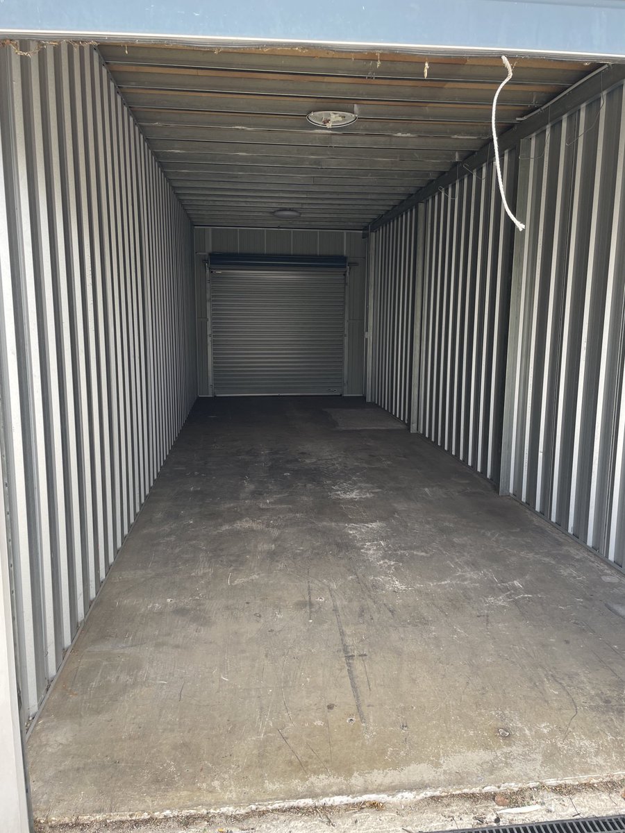 Today signifies the end of an era, an era of hoarding shit! I have had this unit for 12 years and boy it feels great to be clear and unshackled. Shout out to my #hotwife ⁦<a href="/Marika_M/">Marika Mazzucchelli</a>⁩ for the help in cleansing the physical and mental😎