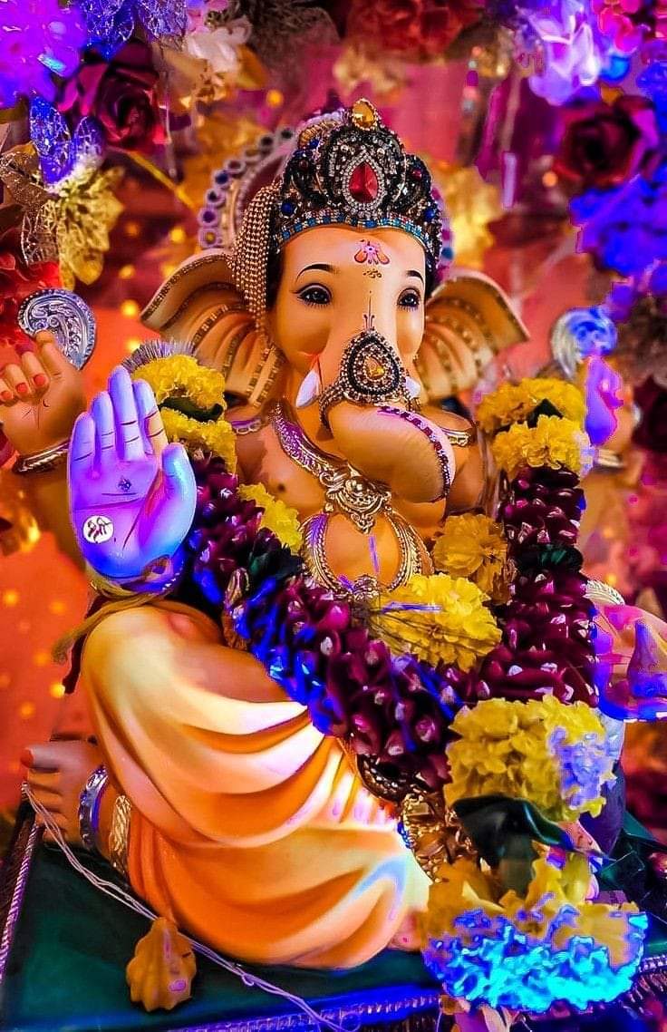 psmalhan100's tweet photo. वक्रतुण्ड महाकाय सुर्यकोटि समप्रभ,
निर्विघ्नं कुरु मे देव सर्वकार्येषु सर्वदा !!

गणेश चतुर्थी की हार्दिक शुभकामनाएं ! 🌹🌹 https://t.co/kEZqtqxHPD