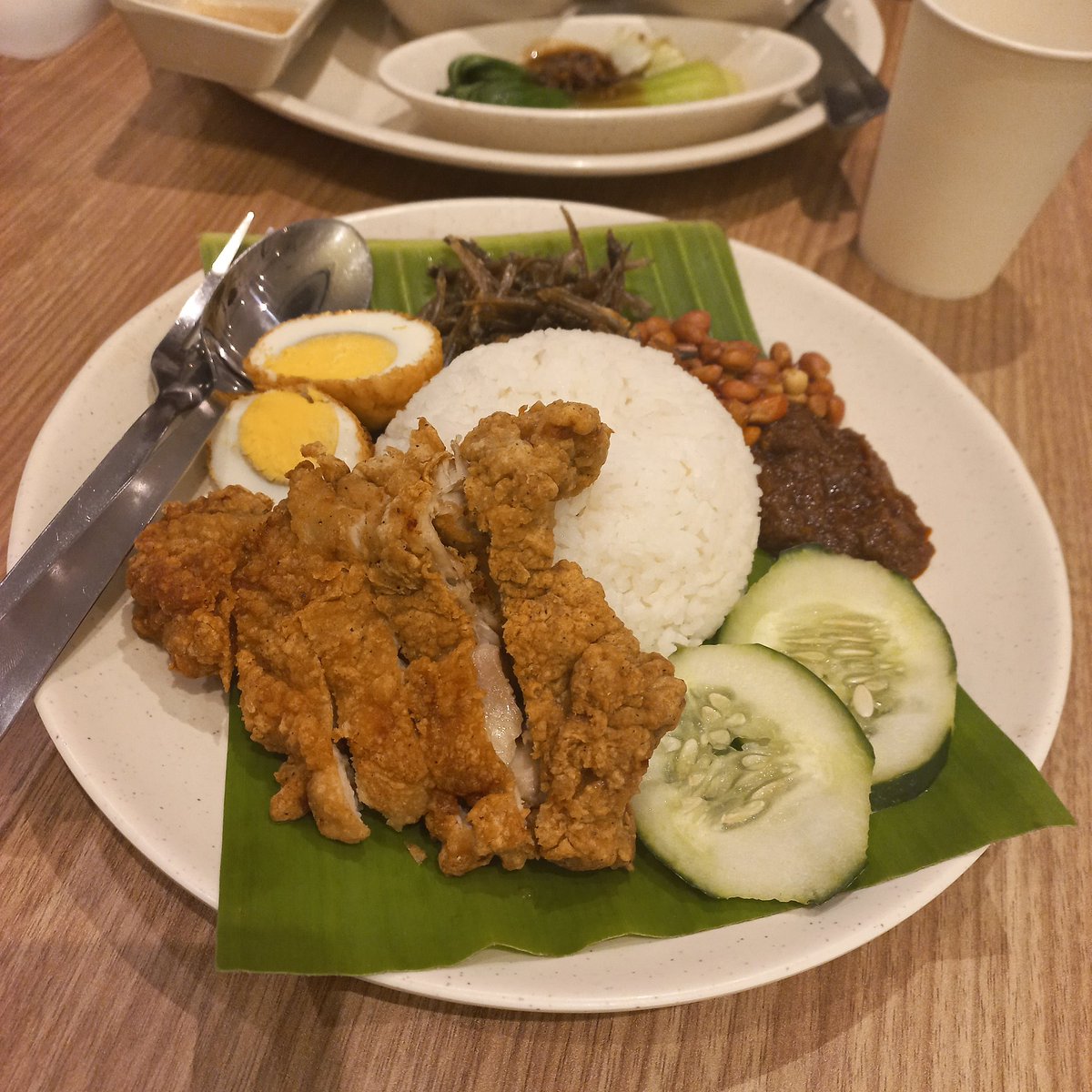 claaaaarice_'s tweet photo. Nasi Lemak 🍚🥢 https://t.co/FqHgLxSsYH
