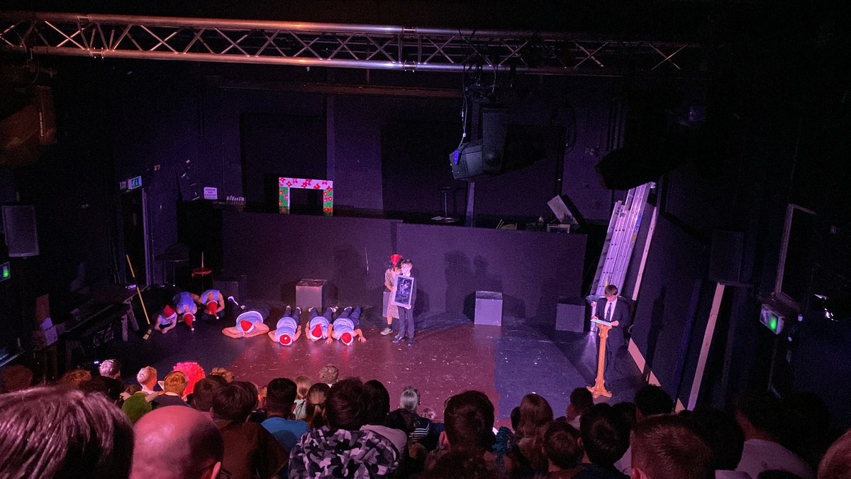 Y9 inter-house drama. A superb rendition and performance of Snow White by our Kingfishers. <a href="/SchoolHouse_Sed/">School House</a> <a href="/SedberghDrama/">Sedbergh Drama</a>