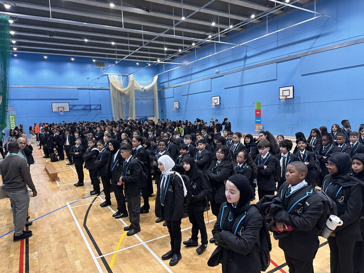 Akeem_Edwards's tweet photo. My first week as Deputy Headteacher @eactcrest has been incredible! 🙌 Exhausted but so inspired by the dedication of our amazing staff and students, all focused on driving school improvement. Excited for what's ahead! 💫 #LeadershipJourney #SchoolImprovement #TeamCrest @EducationEACT