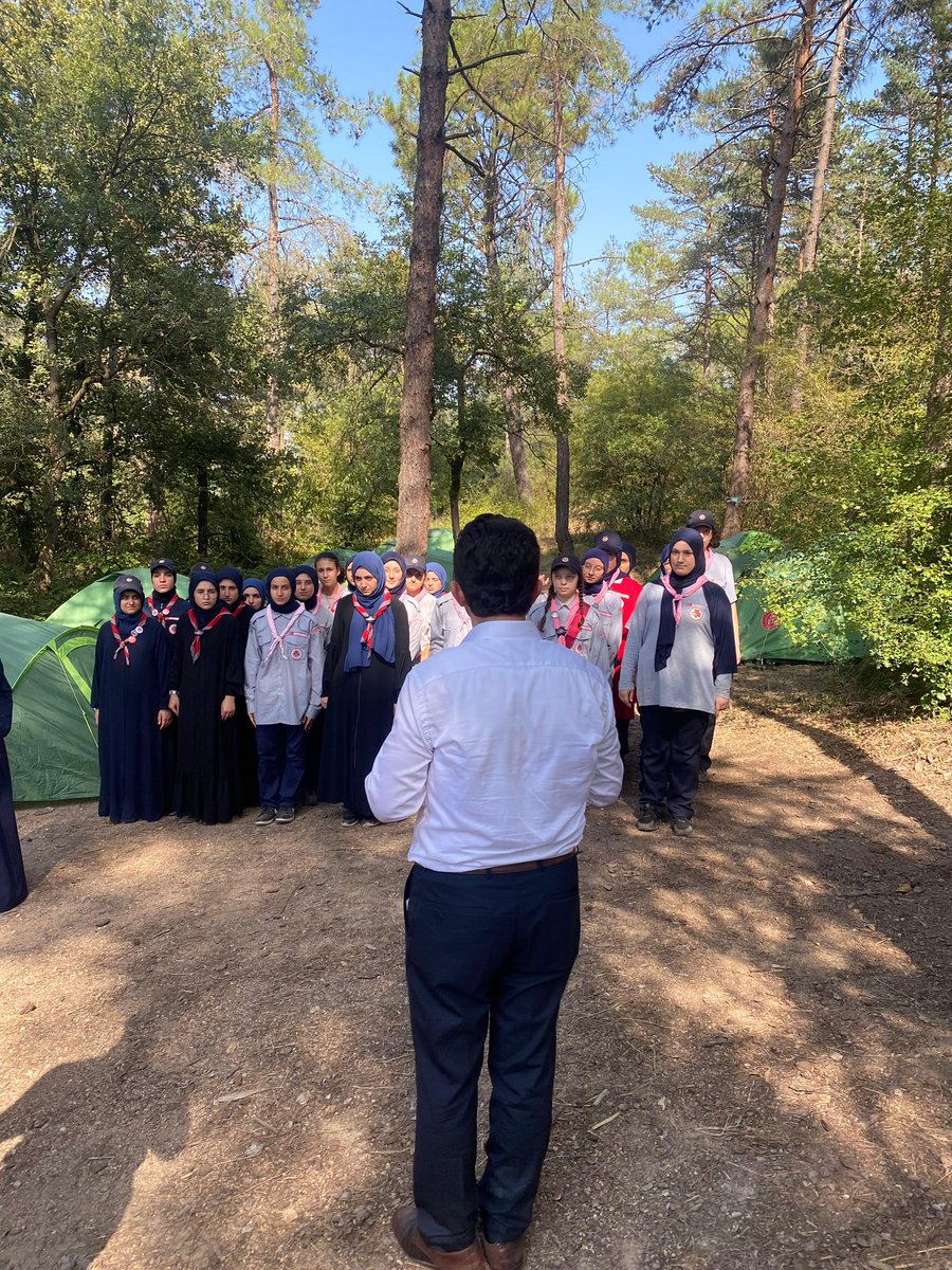 ehadgm's tweet photo. Türkiye İzcilik Fed. Beykoz Kamp Merkezinde düzenlenen Diyanet İzcilik Kampında Genç İzcilere hitap eden Genel Başkanımız 
Sn Ali Özdemir; Hafız ve hafız adayı gençlerimizin sosyal ve sportif hayatta aktif rol almalarının önemli olduğunu vurgulayarak emeği geçenleri tebrik etti. https://t.co/2lgcUPInzP