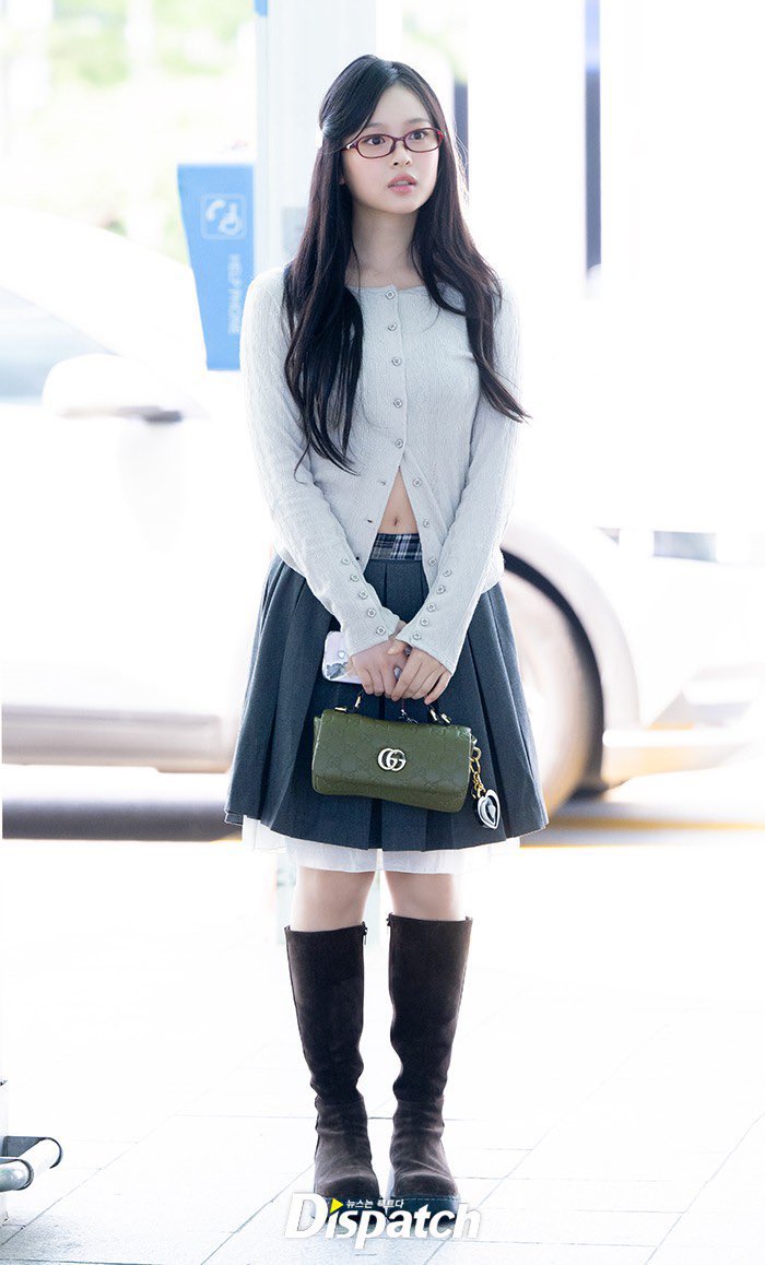 ねぇ……泣いてる……可愛すぎる、ダメ…… 本日の空港でのハニちゃん