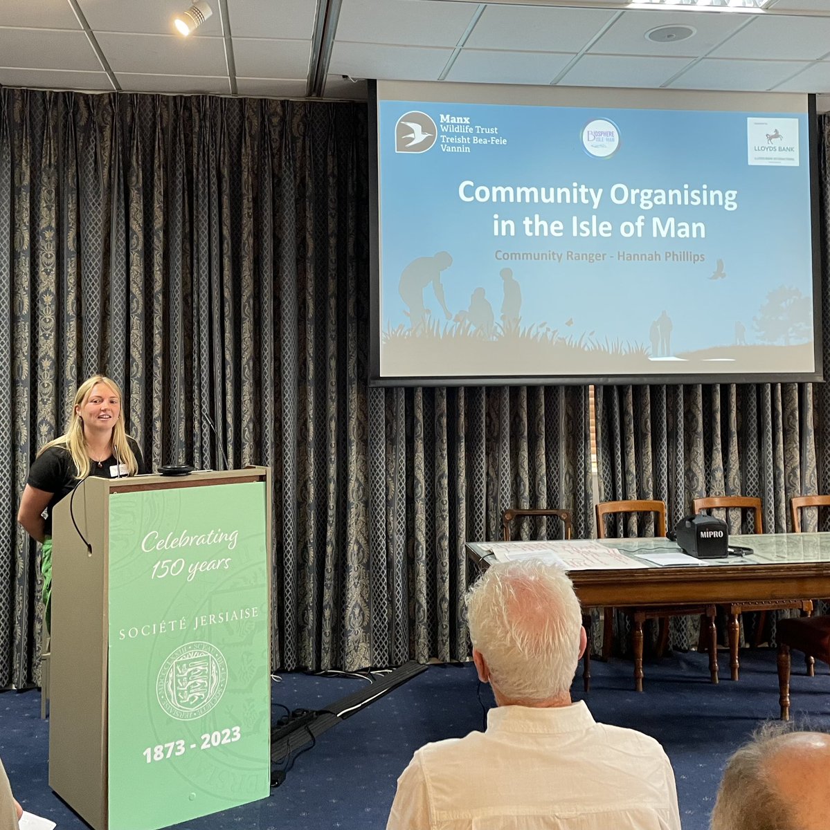 MorrisLeigh's tweet image. Day 2 of the Inter Island Environment Meeting (#IIEM) at @Soc_Jersiaise wonderful to to engage with @AlderneyWT team (the other @WildlifeTrusts not in the UK) and a brilliant presentation by @MWT_Ranger on our @manxnature community #TeamWilder projects 🇯🇪🇮🇲🇬🇬🏝️