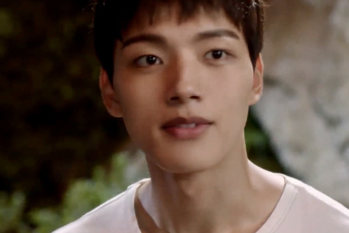 baby9oo's tweet photo. @Actor_Yeo Save her from a homicidal dowager, an unhappy client, teenage gossip, or from just being late.
Result? You go, we go @Actor_Yeo
#YeoJingoo #여진구 ♥️
2019 #TheCrownedClown
#왕이된남자
2019 #AbsoluteBoyfriend #절대그이
2017 #ReunitedWorlds
#다시만난세계 https://t.co/6Xy1Le2AAZ