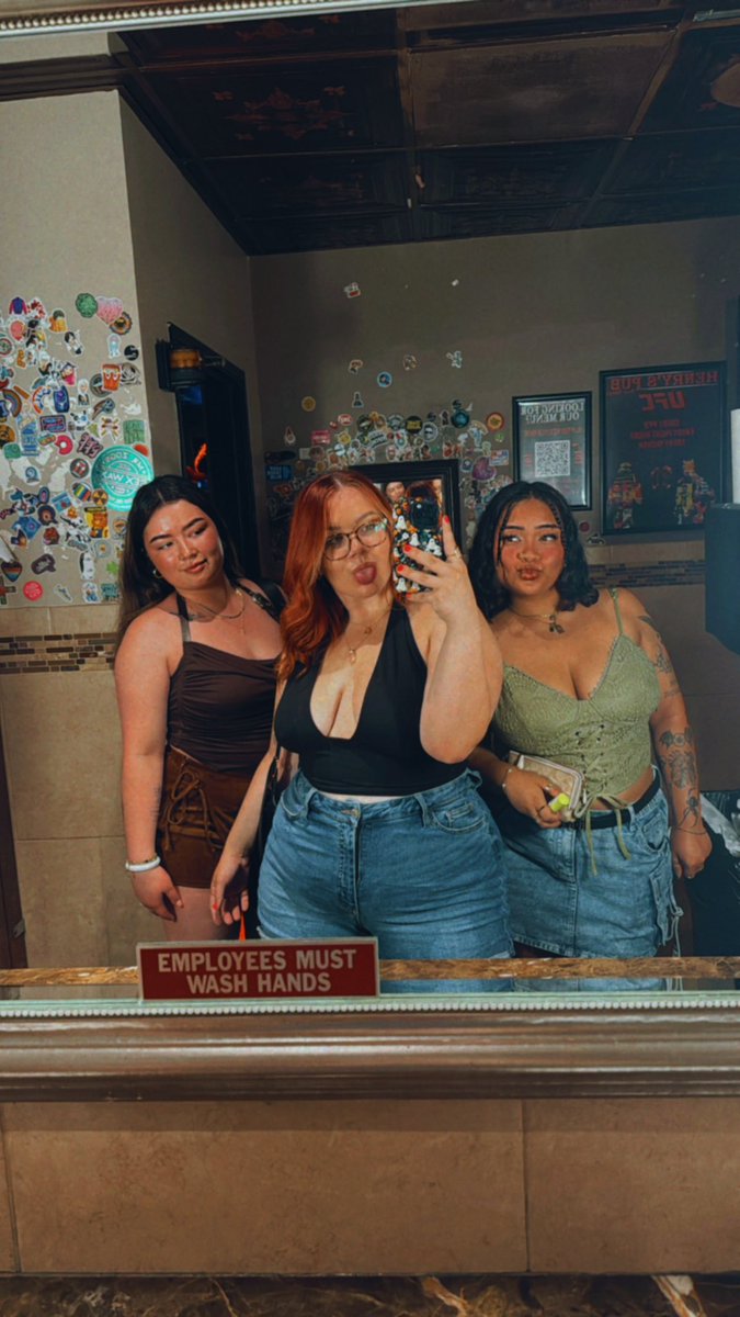 𝓶𝓪𝓻𝓲𝓪𝓱 tweet media