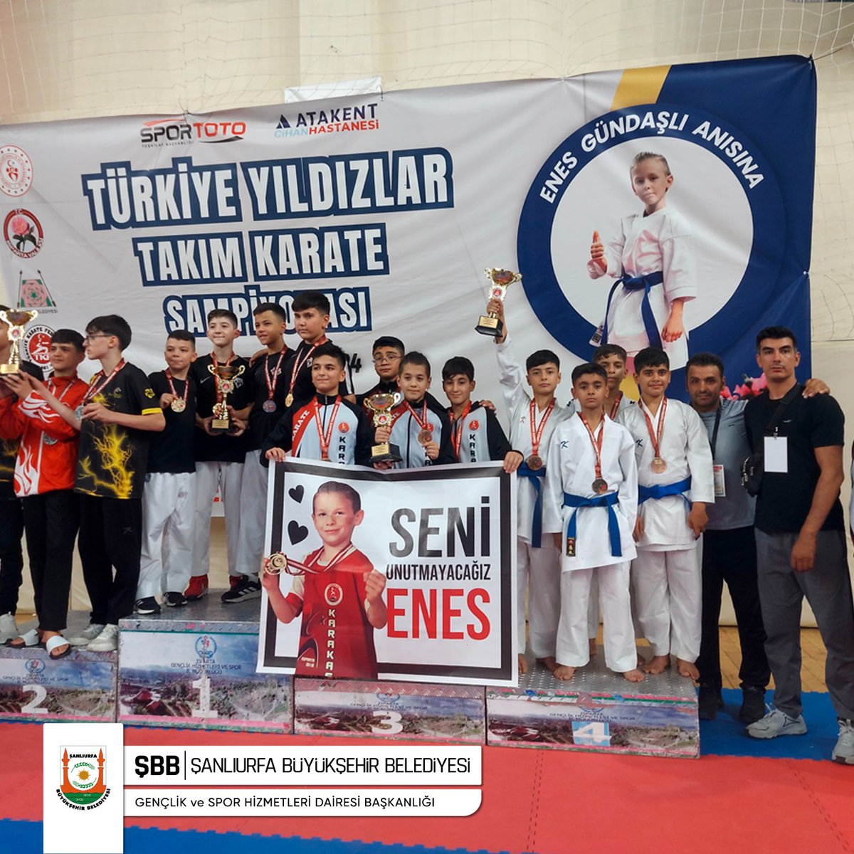 sanliurfabld's tweet photo. Isparta'da düzenlenen Türkiye Yıldızlar Karate Şampiyonası'nda Takım Kumite dalında Şanlıurfa Büyükşehir Belediyesi Karate Takımımız Türkiye 3.’sü olarak önemli bir başarıya imza attılar🥉

Sporcu ve antrenörlerimizi tebrik eder, başarılarının devamını dileriz🥋 https://t.co/NqLX3nVzFm