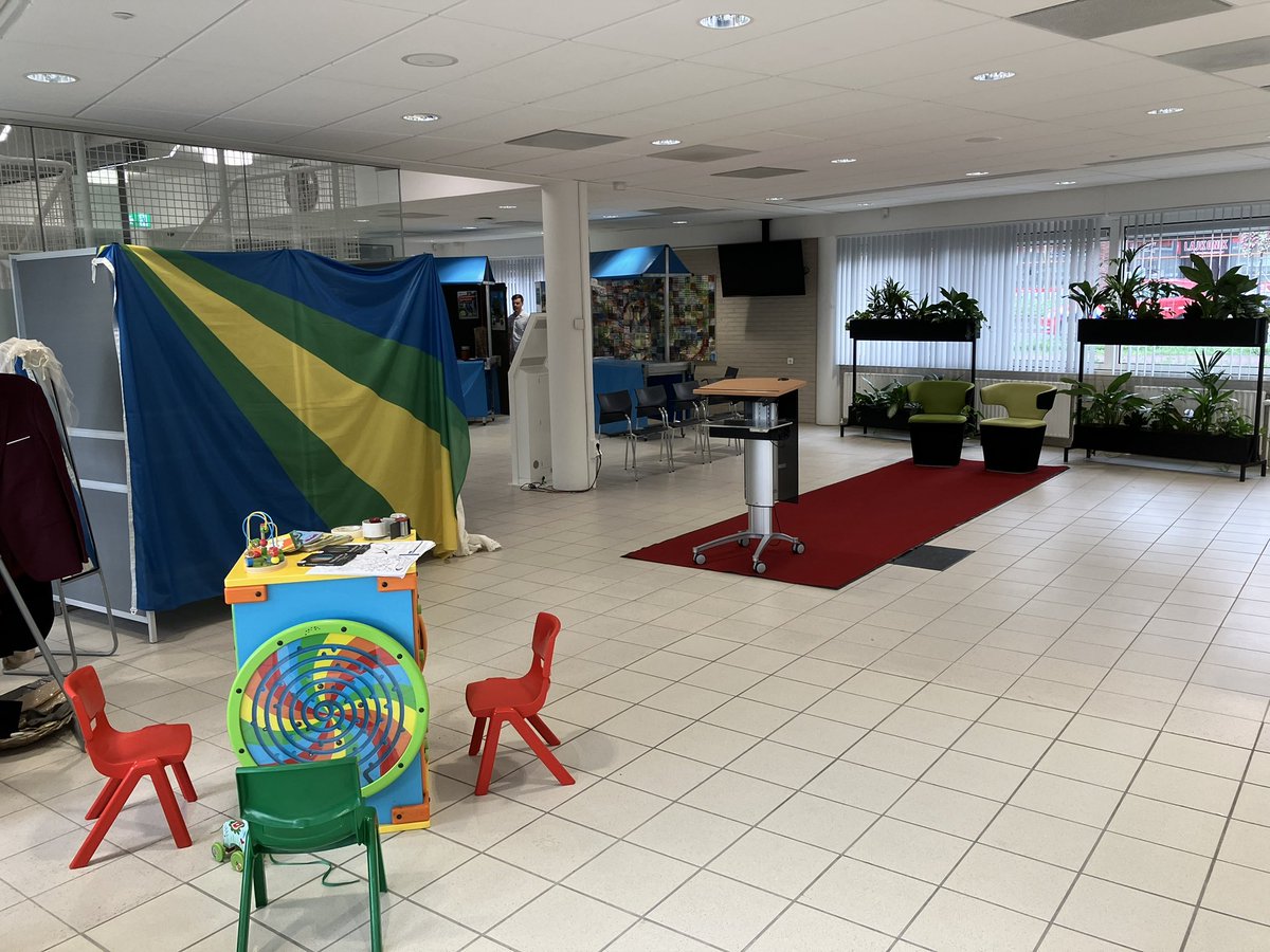 Vandaag open dag <a href="/gemzeewolde/">Gemeente Zeewolde</a> met <a href="/BWRZWD/">Brandweer zeewolde</a> <a href="/brandweerflevo/">Brandweer Flevoland</a> <a href="/POL_Flevoland/">Politie Flevoland</a> en #pinkendag #dweilfestival Het wordt gezellig <a href="/PuurZeewolde/">Puur Zeewolde</a>