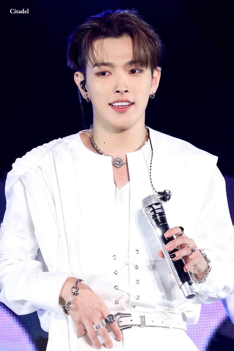 citadel1107's tweet photo. 230923

#에이티즈 #ATEEZ
#홍중 #HONGJOONG https://t.co/lo6vU5nAS2