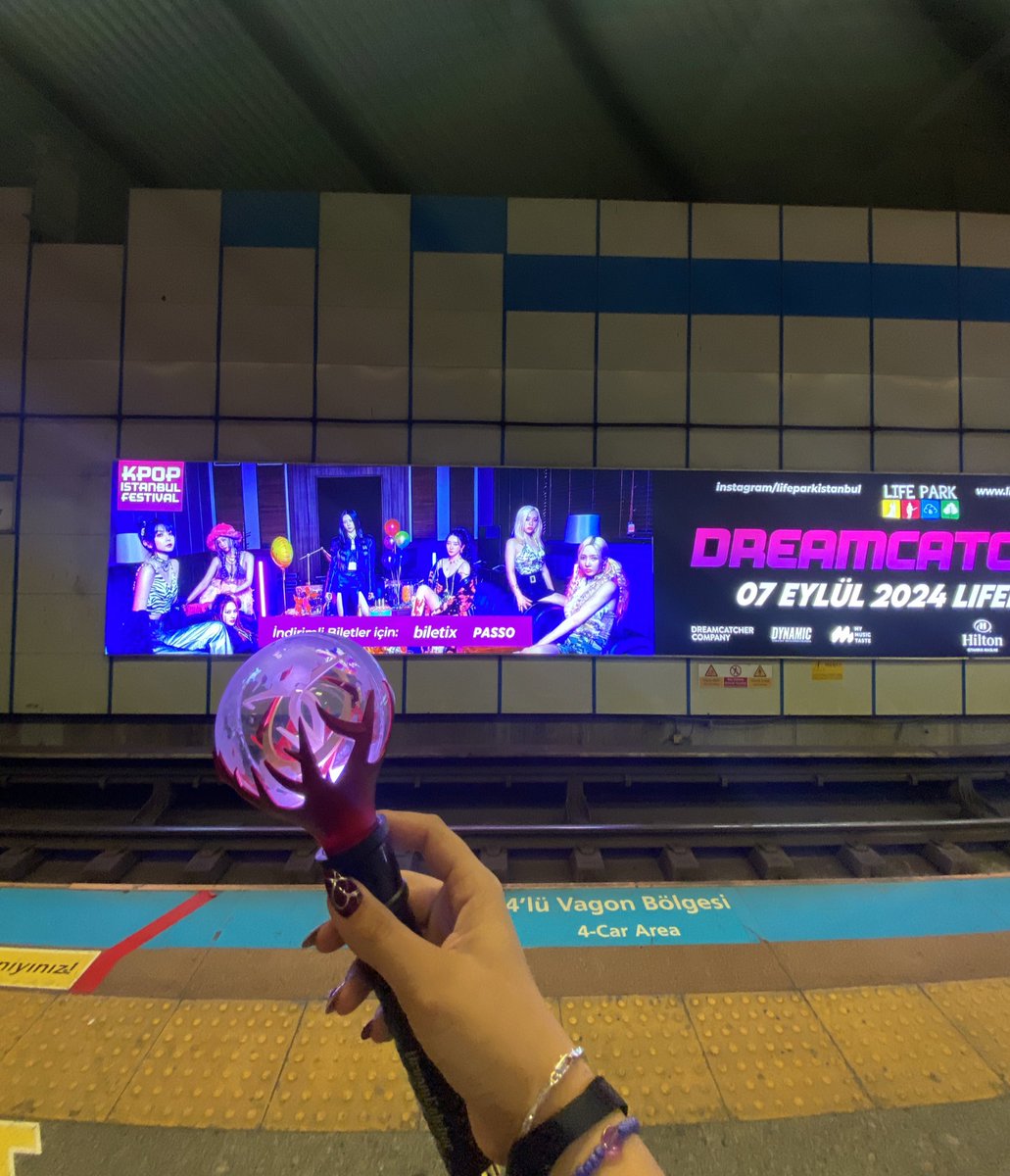 picsofhandong's tweet image. the day🥹