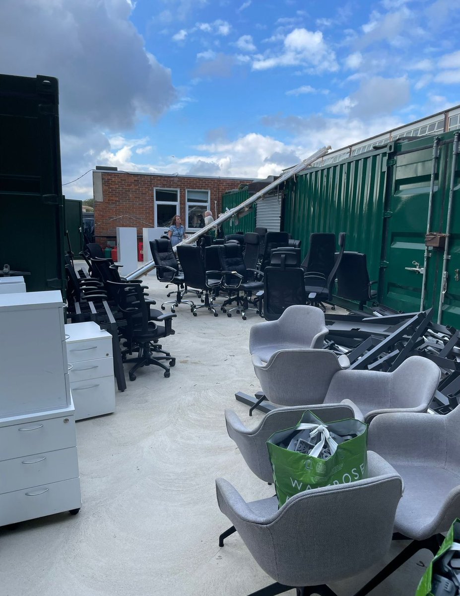 Business2Schools tweet media