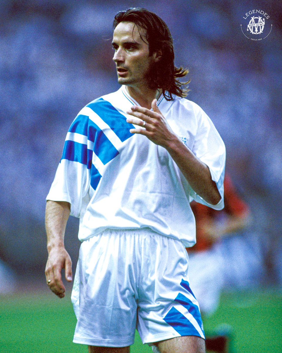 OM_Officiel's tweet image. 𝗨𝗻 𝗺𝗶𝗻𝗼𝘁 𝗲𝗻𝘁𝗿𝗲́ 𝗱𝗮𝗻𝘀 𝗹'𝗵𝗶𝘀𝘁𝗼𝗶𝗿𝗲 𝗱𝘂 𝗰𝗹𝘂𝗯 🐥🌟

12 saisons en bleu et blanc, 6 trophées et un amour indéfectible du club : joyeux anniversaire à 𝗘𝗿𝗶𝗰 𝗗𝗶 𝗠𝗲𝗰𝗼 qui souffle aujourd’hui sa 61ème bougie 🎂💙

#OMLégendes ✨