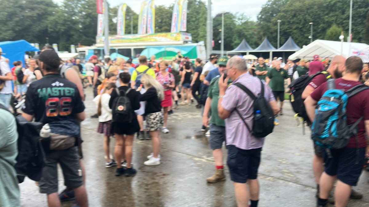 Nog even koffie en dan starten met de Airborne mars. Gedenken, beseffen, vrede en veiligheid.