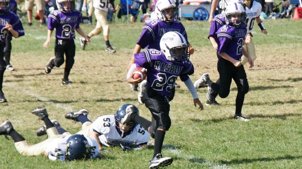 HCrossFB's tweet photo. From the moment @CurtisHarris21 started playing football, he was always a Crusader. 

Since then, he's embraced every part of his life: Proud New Hampshire native, star athlete, team captain — and big brother.

https://t.co/pPvH5iXLLl

#GoCrossGo https://t.co/EB1pKJFFe6