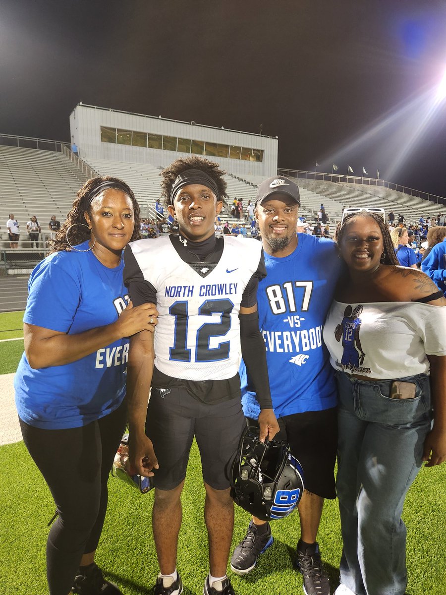 TheMotherOfQB1's tweet photo. I'm so proud of my QB1 https://t.co/Yi9oD99bI3