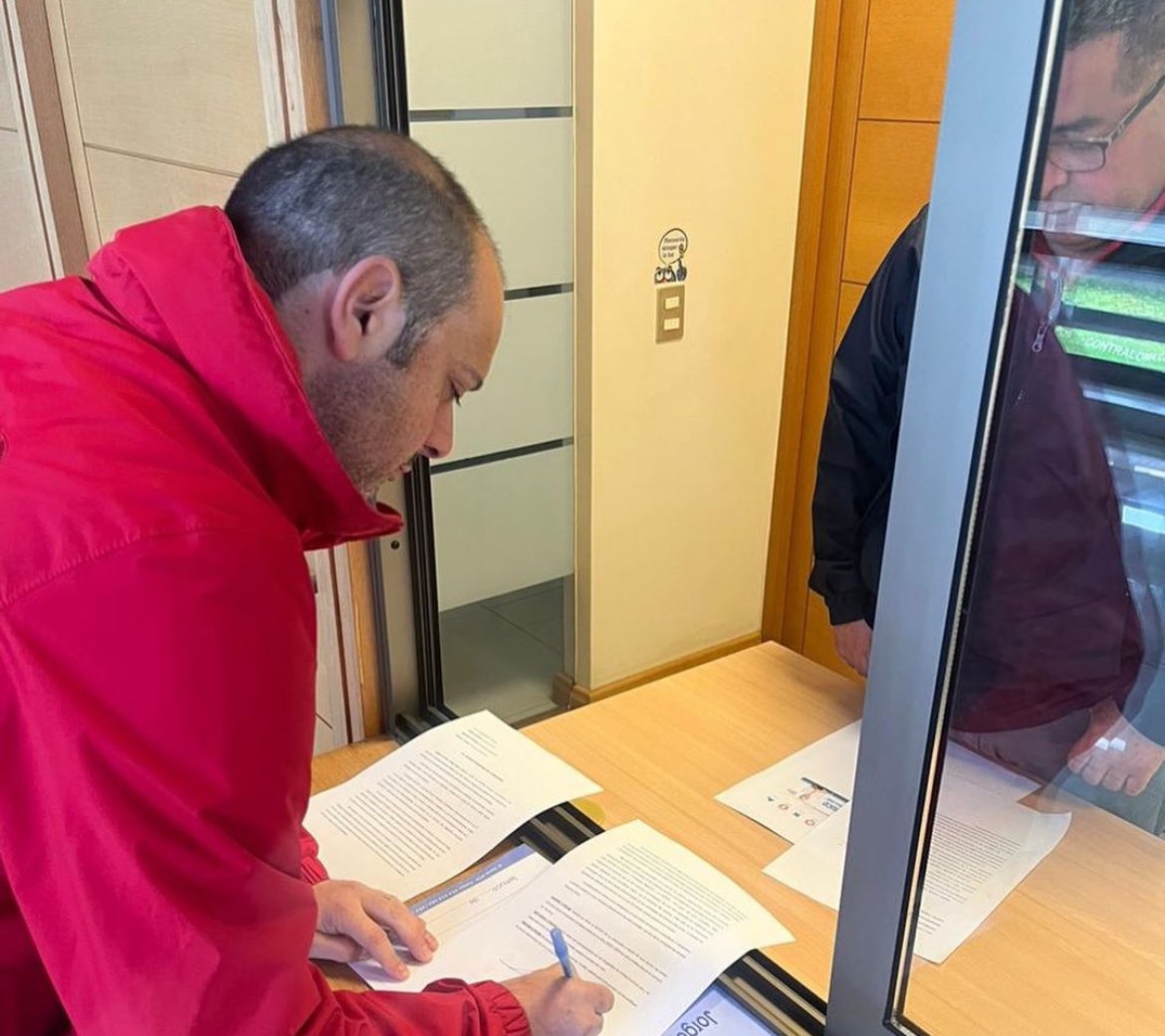 ALCALDE DE TEMUCO PINTA LA CIUDAD CON SUS COLORES DE CAMPAÑA 

Nuestro candidato a Core por Cautín, <a href="/IMalig/">Ignacio Malig</a> ingresó un recurso en Contraloría por eventual “mal uso de recursos” en la comuna capital de La Araucanía. 

“Llegaremos hasta las últimas consecuencias en esta labor de
