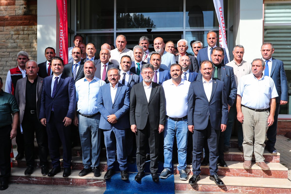 🌿👨‍🌾Güçlü Türkiye Güçlü Tarımdan Geçer

Tarım ve Orman Bakanımız Sayın İbrahim Yumaklı başkanlığında Valimiz <a href="/abdullahkoklu/">Abdullah Köklü</a>, Tokat Milletvekillerimiz Yusuf Beyazıt, Cüneyt Aldemir, tarım ve hayvancılık sektör temsilcilerinin katılımıyla Sektör Paydaşları Toplantısı