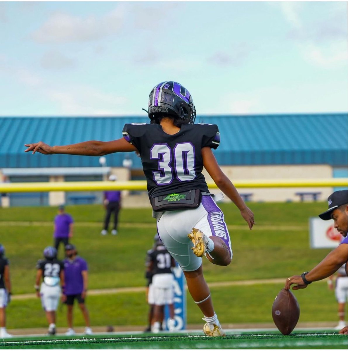 First varsity football game…. <a href="/WacoUFootball/">Waco University Football</a> 
#FearTheSouth
#ItsAllAboutTheU 
#Southside 

📸 Allthentic Label