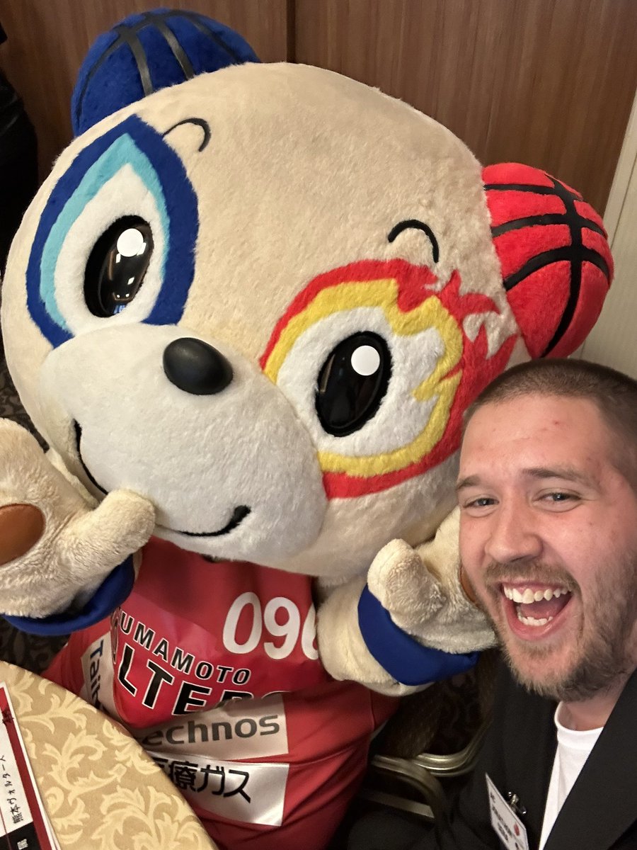 Coach Sena tweet media