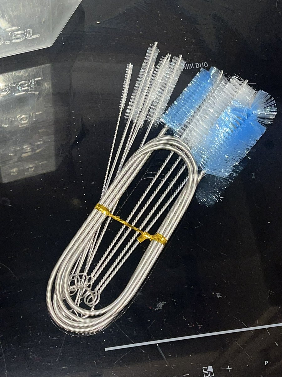 GorillaManFitn1's tweet image. Love a new Gadget and I have a clean 2L Alpha Designs Water Bottle again 💪🧽 #alphadesign #alphawaterbottle #newgadgets #stayinghydrated #2lwaterbottle