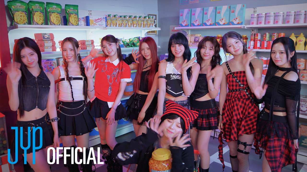K-POP/アジア NIZIU SEASON&#39;S GREETINGS 2021 &quot;ENTRANCE&quot; Amazon.co.jp: NiziU SEASON'S GREETINGS 2021 