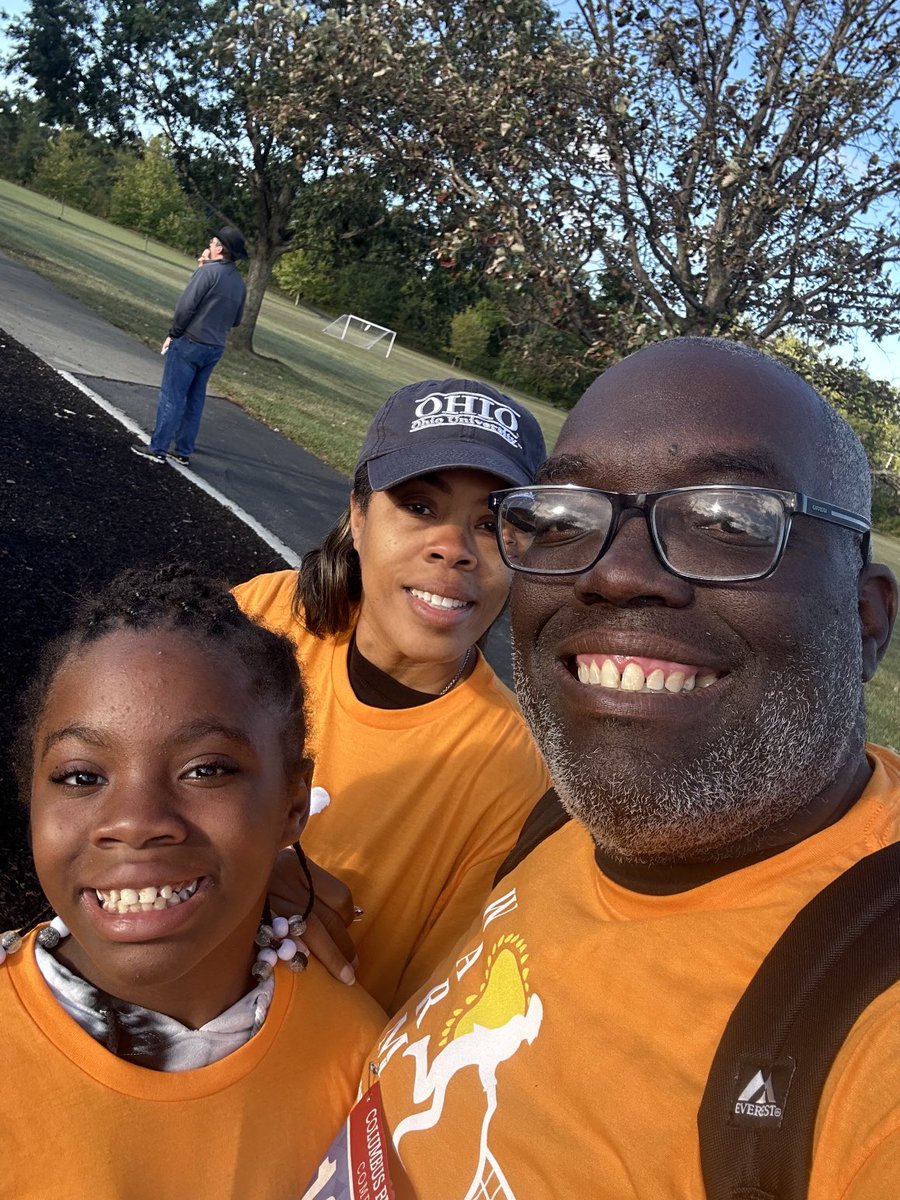 Team Clinkscale ready for the WARM 5k this morning. Exercise for a great cause. #Fitleaders