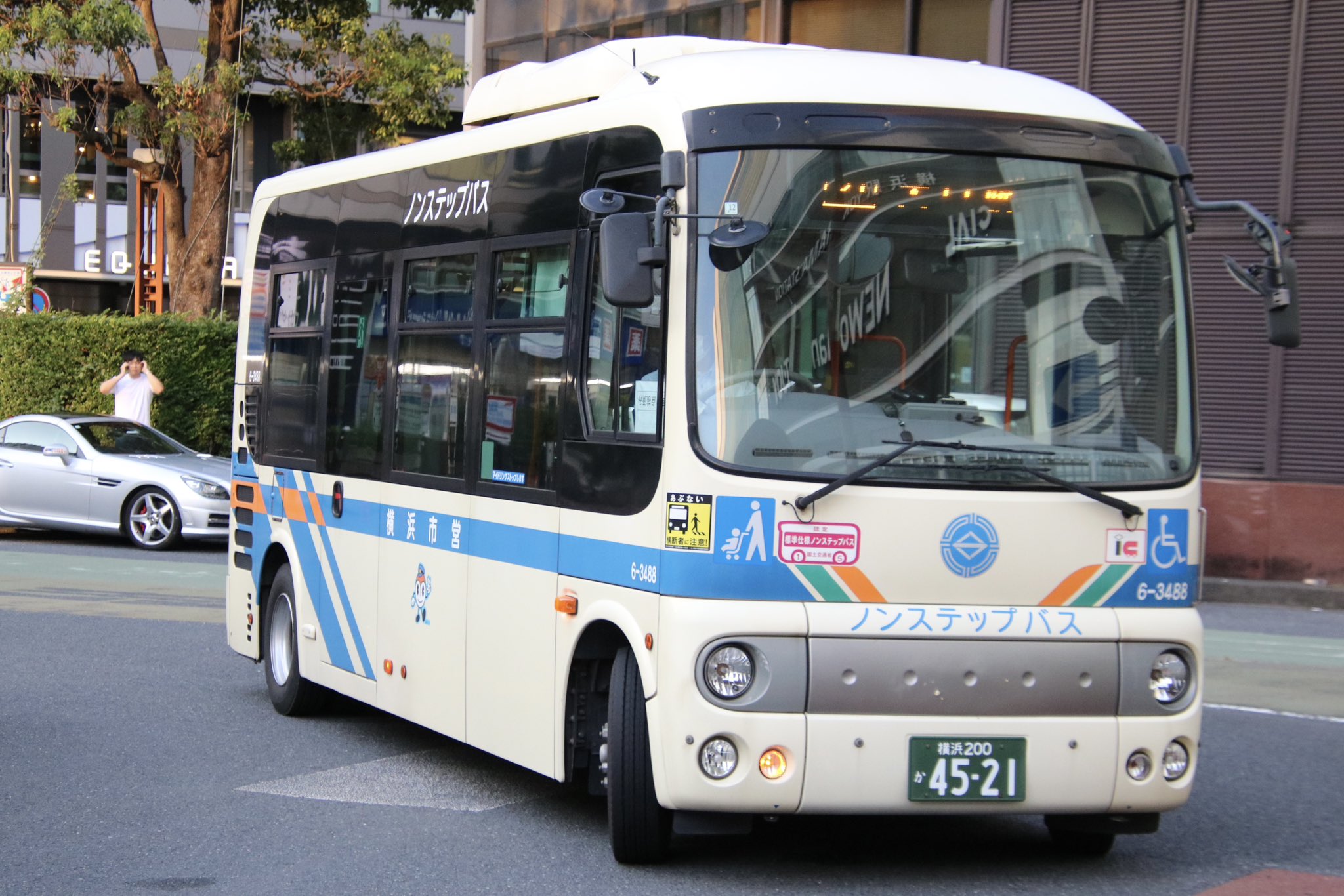 ◇神奈川県【横浜市営バス & 横濱ベイサイドライン チョロQ 2種