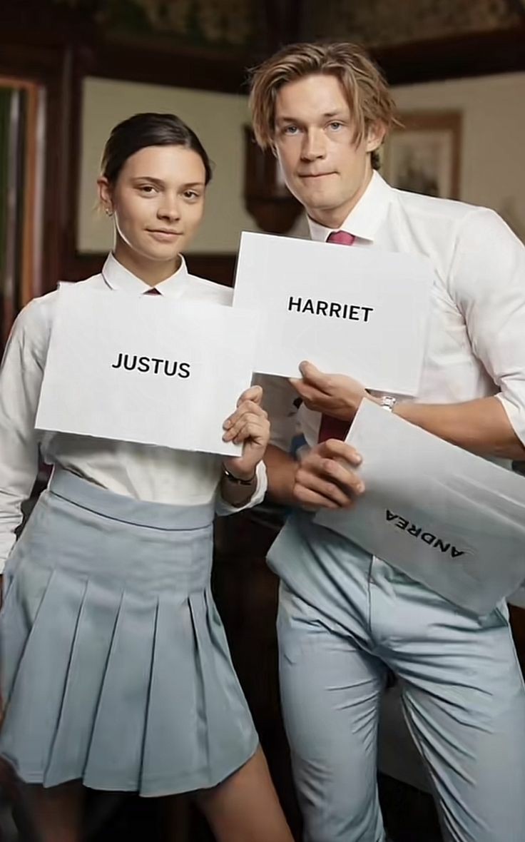 UpdatesHardung's tweet image. Damian Hardung and Harriet Herbig-Matten.